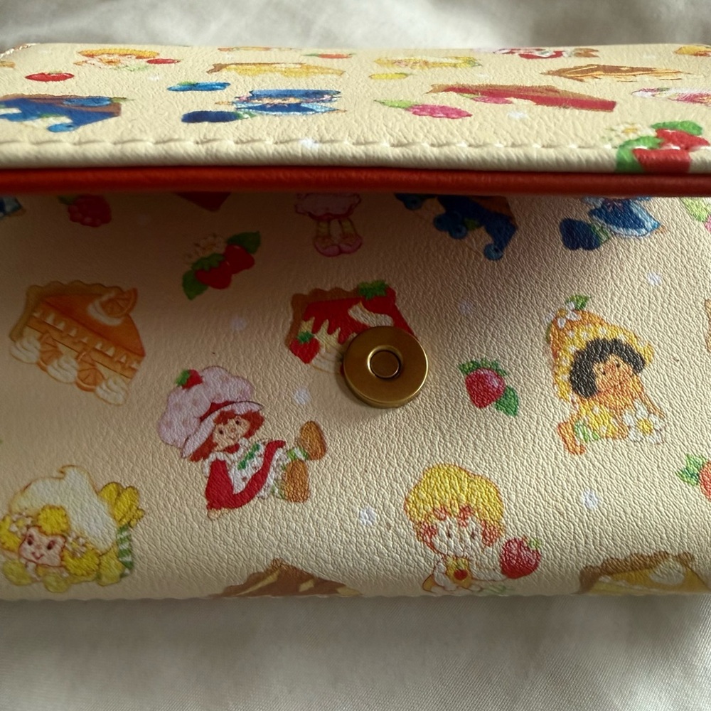 Loungefly Strawberry Shortcake Cream Wallet with Red Logo Patch NWT - Picture 3 of 6
